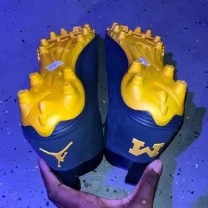 Jordan 10’s University Of Michigan Cleats (Excellent Condition) Never Worn! Jordan | Shoes | Jordan S University Of Michigan Cleats  main image 2